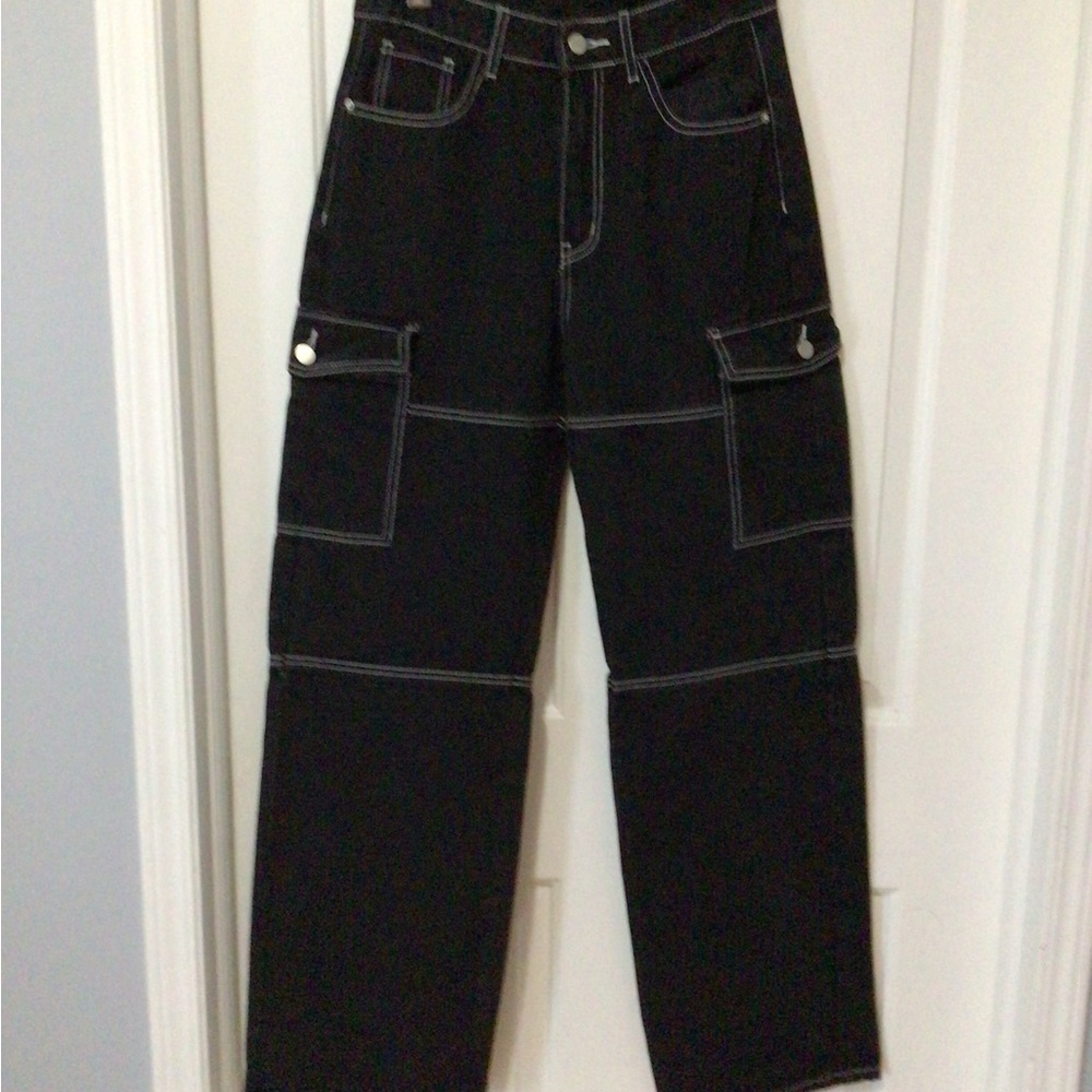 Shein Black Cargo Pants! Never Worn! Sz. 6(M)!